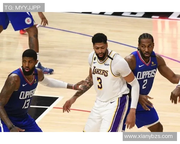 2017年湖人与快船的激烈对决回顾与赛季精彩瞬间分析 2017年湖人与快船的激烈对决回顾与赛季精彩瞬间分析