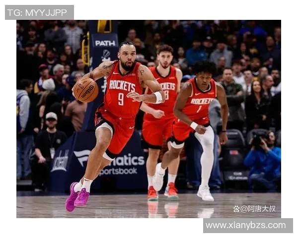 火箭与勇士的经典对决回顾：2008年NBA季后赛的激烈碰撞与精彩瞬间